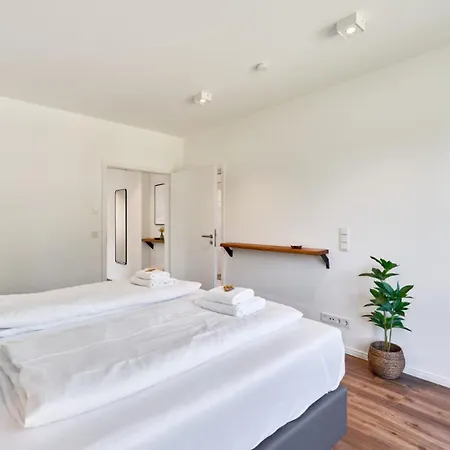 Haus Meerzeit, Duene, 250 M Vom Strand, Hunde Willkommen Λίμπεκ