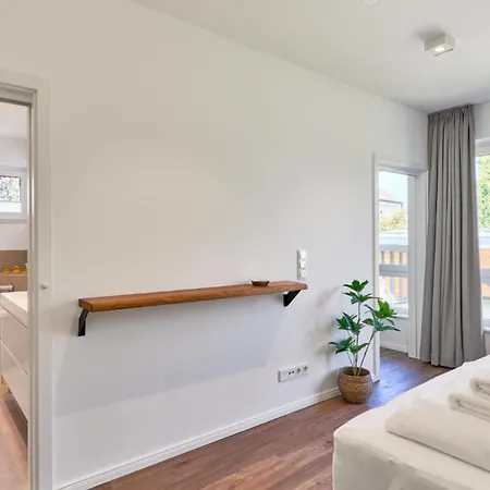 Haus Meerzeit, Duene, 250 M Vom Strand, Hunde Willkommen * Lubeck