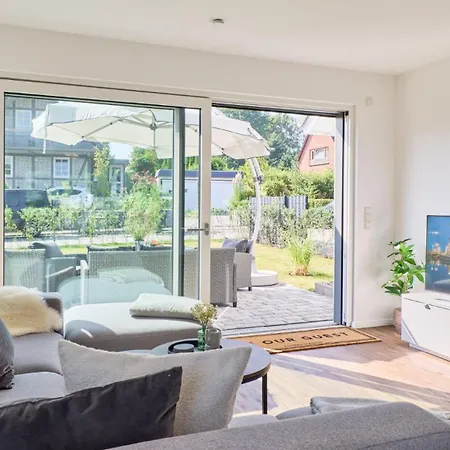 Haus Meerzeit, Duene, 250 M Vom Strand, Hunde Willkommen Lubeck
